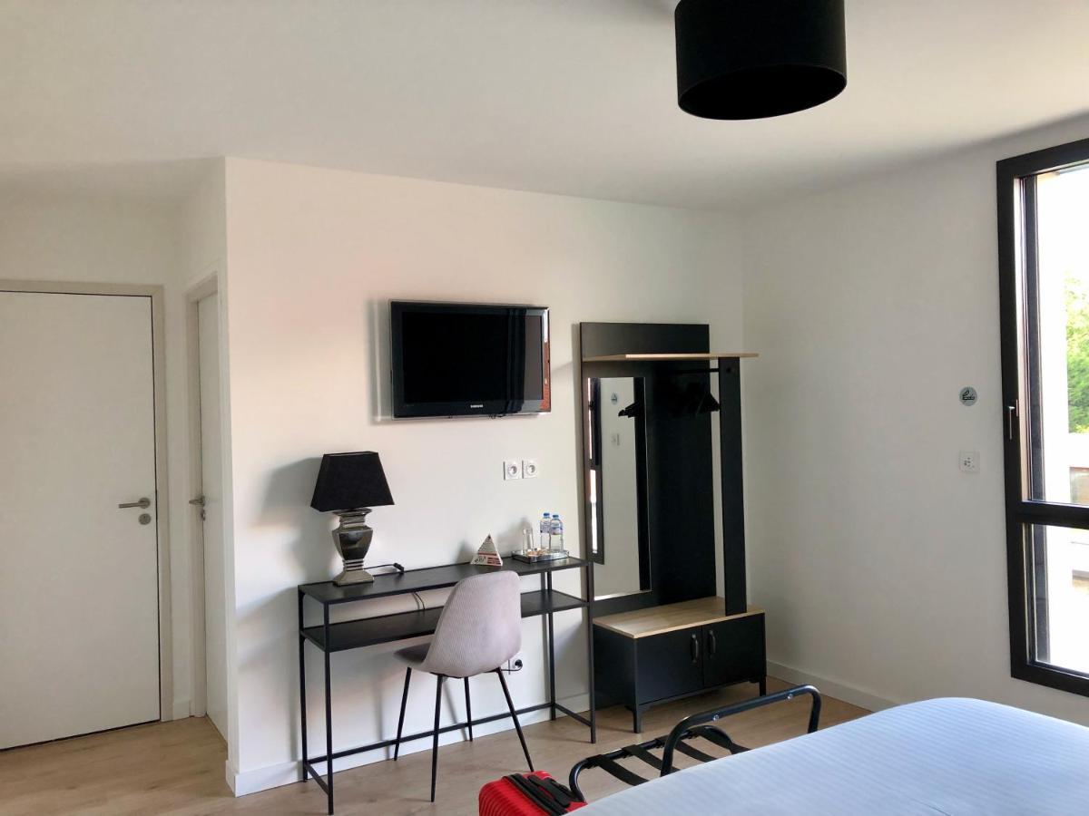 Hotelya - Lille Villeneuve D'Ascq ภายนอก รูปภาพ