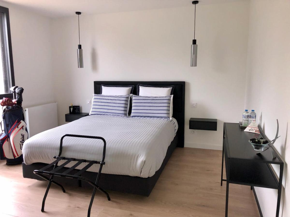 Hotelya - Lille Villeneuve D'Ascq ภายนอก รูปภาพ